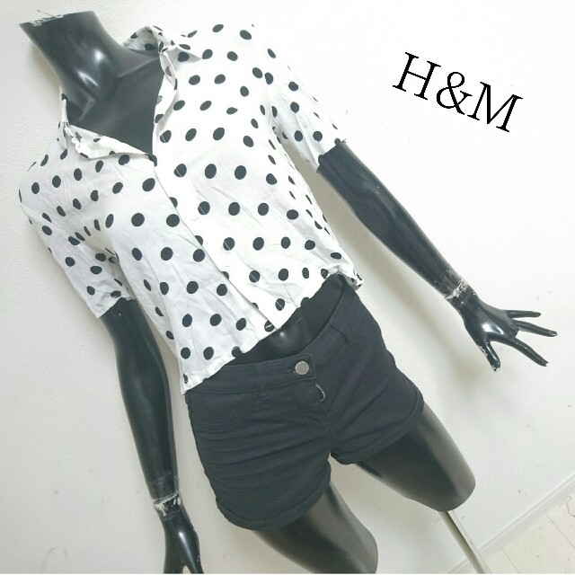 H&M(エイチアンドエム)のH&M*ドットシャツ レディースのトップス(シャツ/ブラウス(半袖/袖なし))の商品写真