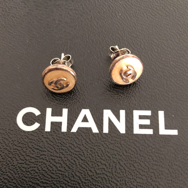 CHANEL ピアス