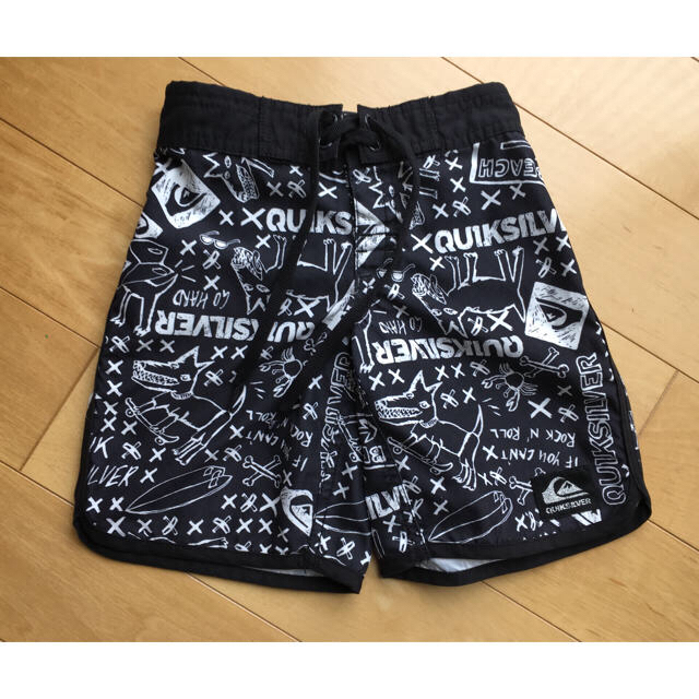 QUIKSILVER(クイックシルバー)のQUIKSILVER 水着 男児 キッズ/ベビー/マタニティのキッズ服男の子用(90cm~)(水着)の商品写真