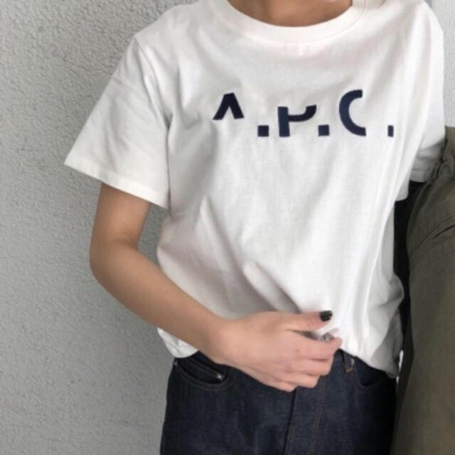 A.P.C(アーペーセー)のa.p.c. 刺繍ロゴTシャツ レディースのトップス(Tシャツ(半袖/袖なし))の商品写真