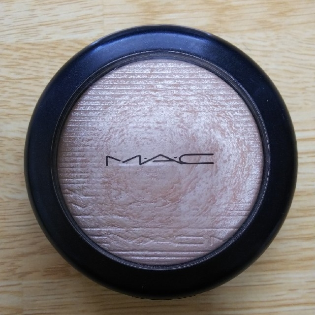 MAC(マック)のMAC  エキストラ ディメンション スキンフィニッシュ コスメ/美容のベースメイク/化粧品(フェイスカラー)の商品写真