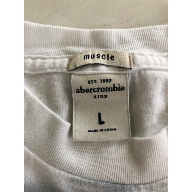 Abercrombie&Fitch(アバクロンビーアンドフィッチ)のアバクロ / A & F キッズTシャツ 送料込み キッズ/ベビー/マタニティのキッズ服男の子用(90cm~)(Tシャツ/カットソー)の商品写真