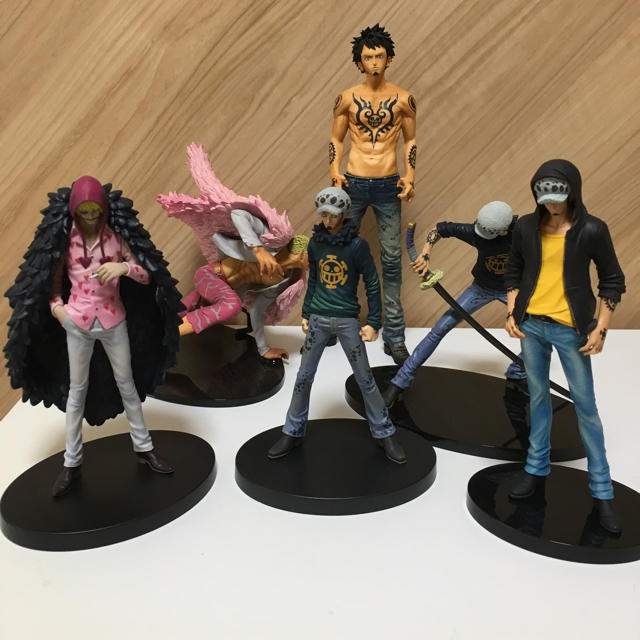 Banpresto Onepieceフィギュア 6 ロー コラソン ドフラミンゴの通販 By Zenoahn S Shop バンプレストならラクマ