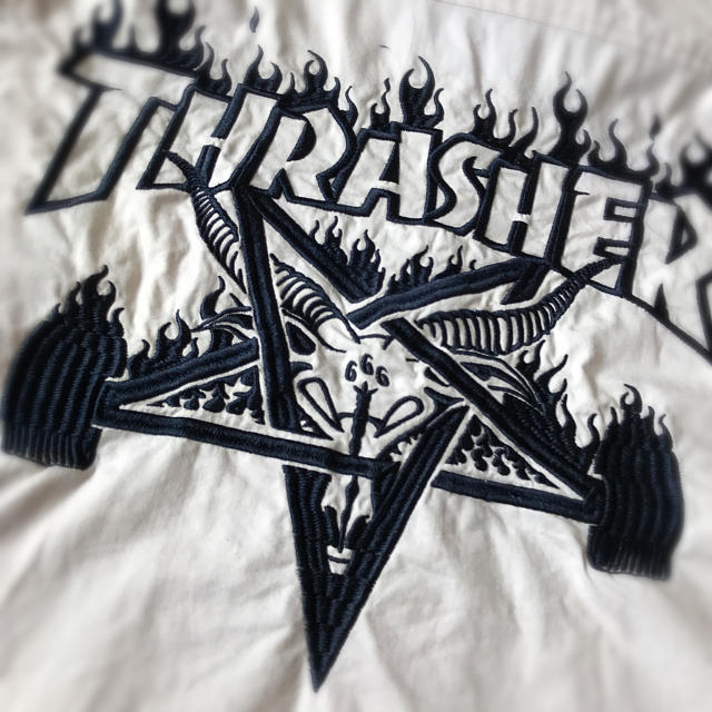 THRASHER(スラッシャー)のスラッシャー THRASHER メンズシャツ Mサイズ メンズのトップス(Tシャツ/カットソー(七分/長袖))の商品写真
