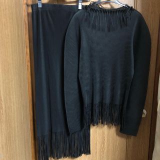 プリーツプリーズイッセイミヤケ(PLEATS PLEASE ISSEY MIYAKE)のPLEATS PLEASE ISSEY MIYAKE 黒フリンジセットアップ(セット/コーデ)