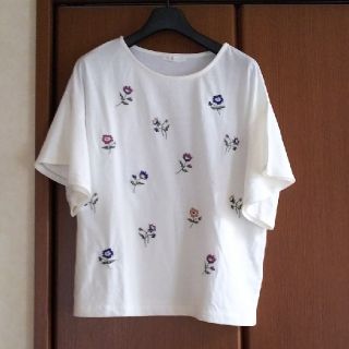 エヘカソポ(ehka sopo)の刺繍入りカットソー、プルオーバー(カットソー(半袖/袖なし))