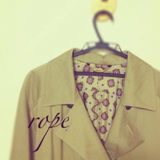 ロペ(ROPE’)の美品ROPE 裏地も可愛いトレンチコート(トレンチコート)