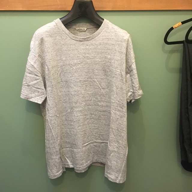 COMOLI(コモリ)のauralee  2枚でこの価格 シームレスTシャツ メンズのトップス(Tシャツ/カットソー(半袖/袖なし))の商品写真