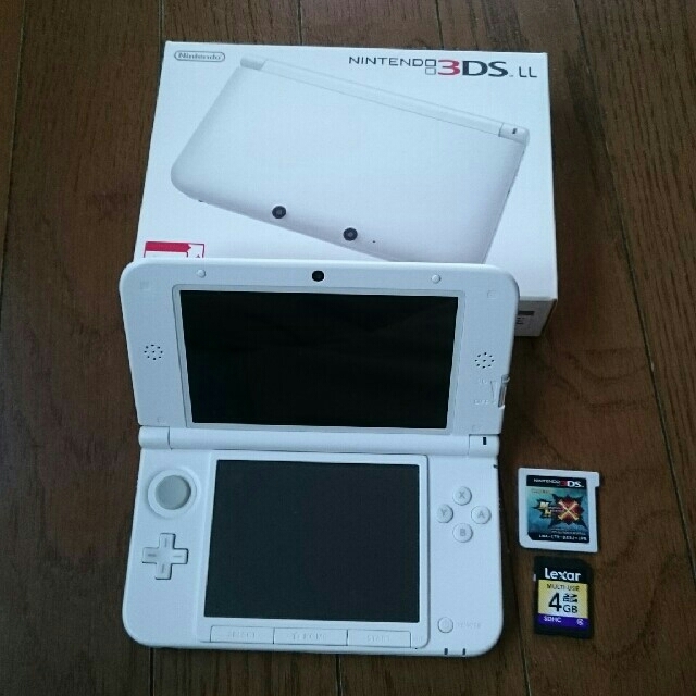 Nintendo 3DSLL 本体