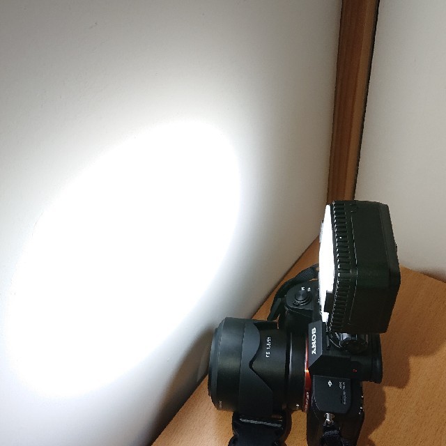 Ledライト ビデオライト 一眼レフカメラやミラーレスに 美品 動画や写真にokの通販 By メモリースタイル ラクマ Ledライト ビデオライト 一眼レフカメラやミラーレスに 美品 動画や写真にokの通販 By メモリースタイル ラクマ