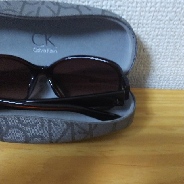 Calvin Klein(カルバンクライン)のCalvin Klein サングラス 処分！ レディースのファッション小物(サングラス/メガネ)の商品写真