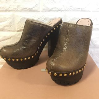 MIU MIUのフリマアイテム一覧 MIU MIUのフリマアイテム一覧
