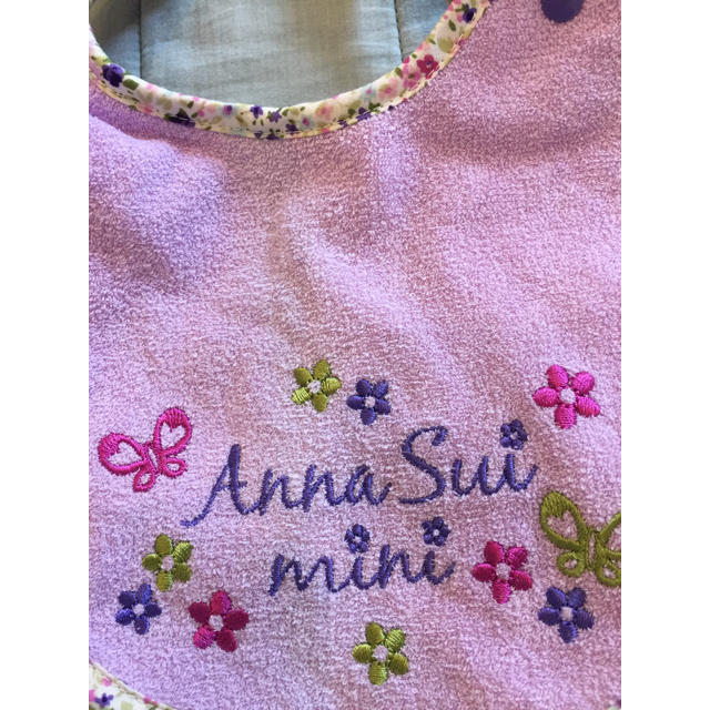 ANNA SUI mini(アナスイミニ)のANNA SUI BABY スタイ 新品未使用 キッズ/ベビー/マタニティのこども用ファッション小物(ベビースタイ/よだれかけ)の商品写真