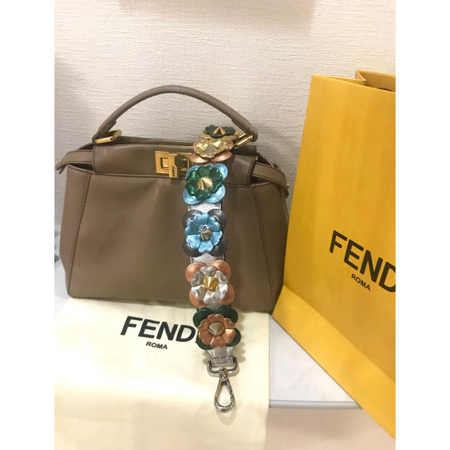 FENDI(フェンディ)のFENDI☆ストラップユー★フェンディSTRAP YOU レディースのバッグ(ショルダーバッグ)の商品写真