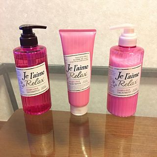 コーセーコスメポート(KOSE COSMEPORT)の【新品・未使用】Je l'aime Relaxシャンプー&トリートメントセット(シャンプー)