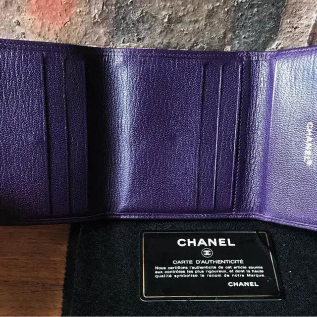 CHANEL(シャネル)の美品 CHANEL シャネル  財布 パープル 二つ折り 紫 ココ CC レディースのファッション小物(財布)の商品写真