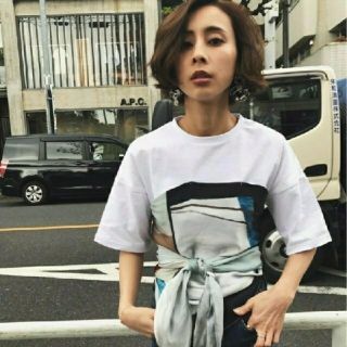 アメリヴィンテージ(Ameri VINTAGE)のAmeri VINTAGE MEDI DRAWING UNEVEN TEE(Tシャツ(半袖/袖なし))