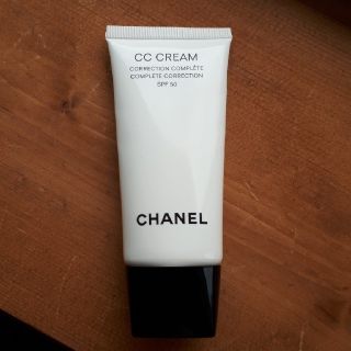 シャネル(CHANEL)のCHANEL　CCクリーム50 10ベージュ　SPF50(BBクリーム)