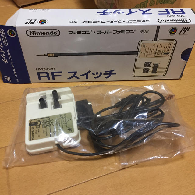 任天堂(ニンテンドウ)の【Nintendo】RF スイッチ HVC-003 スマホ/家電/カメラのテレビ/映像機器(その他)の商品写真