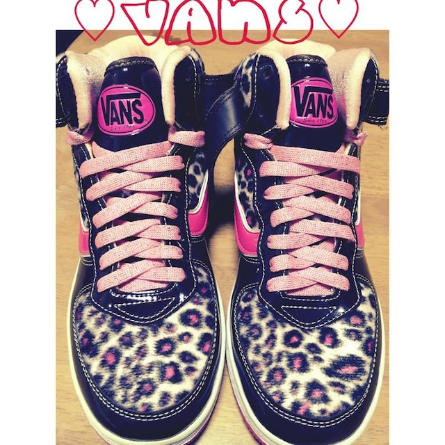 VANS - VANS♡ハイカットピンクヒョウ柄スニーカーの通販 by VANS - VANS♡ハイカットピンクヒョウ柄スニーカーの通販 by