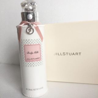 ジルスチュアート(JILLSTUART)の未開封★ジルスチュアート★ボディミルク★250ml★フローラル★ボディローション(ボディローション/ミルク)