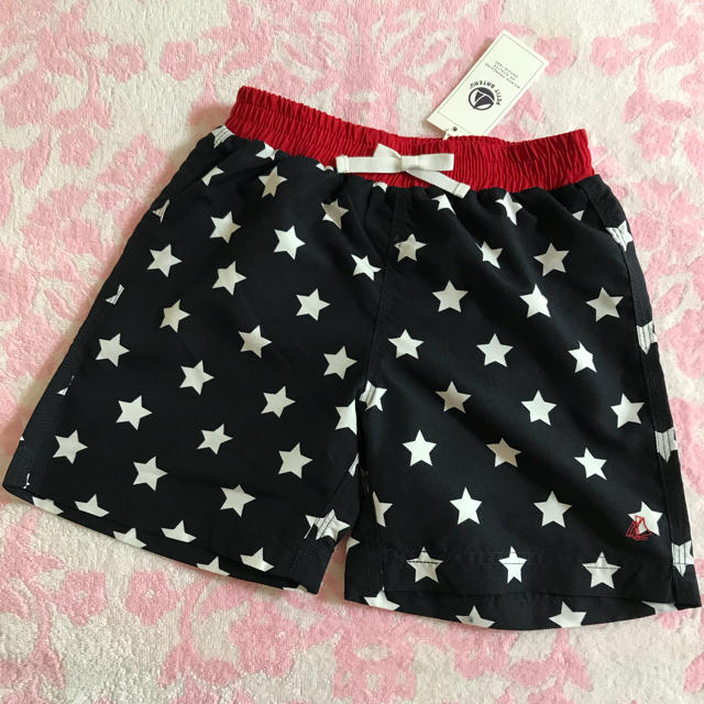 PETIT BATEAU(プチバトー)の☆SALE☆ 新品 プチバトー♡ 星プリントトランクス水着 6ans 116cm キッズ/ベビー/マタニティのキッズ服男の子用(90cm~)(水着)の商品写真