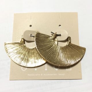 ピアス(ピアス)