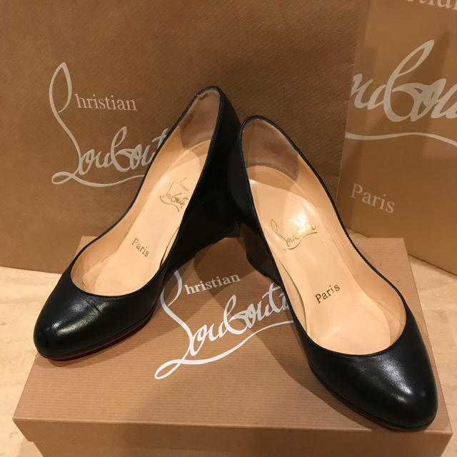 Christian Louboutin(クリスチャンルブタン)のクリスチャンルブタン 黒 レザーウエッジ  パンプス36 レディースの靴/シューズ(ハイヒール/パンプス)の商品写真