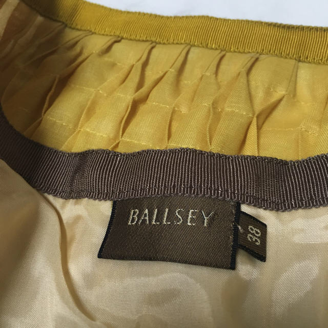 Ballsey(ボールジィ)の美品！BALLSAY スカート マスタードイエロー レディースのスカート(ひざ丈スカート)の商品写真