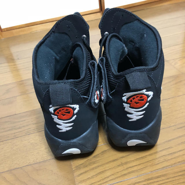 NIKE(ナイキ)のNIKE AIR SHAKE メンズの靴/シューズ(スニーカー)の商品写真