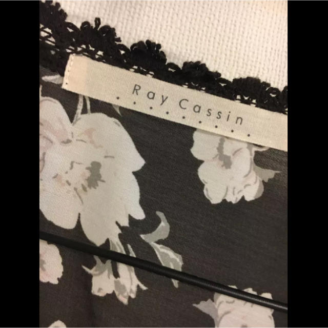 RayCassin(レイカズン)のRay Cassin 花柄ガウン レディースのトップス(カーディガン)の商品写真