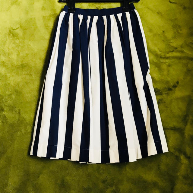 MUVEIL WORK(ミュベールワーク)のMUVEIL WORK ストライプスカート レディースのスカート(ひざ丈スカート)の商品写真