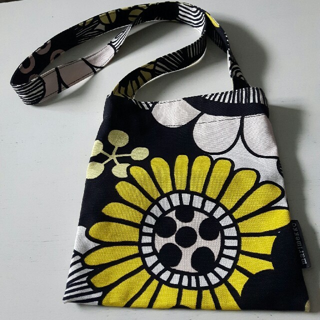 marimekko(マリメッコ)のMarimekkoショルダーバッグ💕 シールトプータルハ レディースのバッグ(ショルダーバッグ)の商品写真