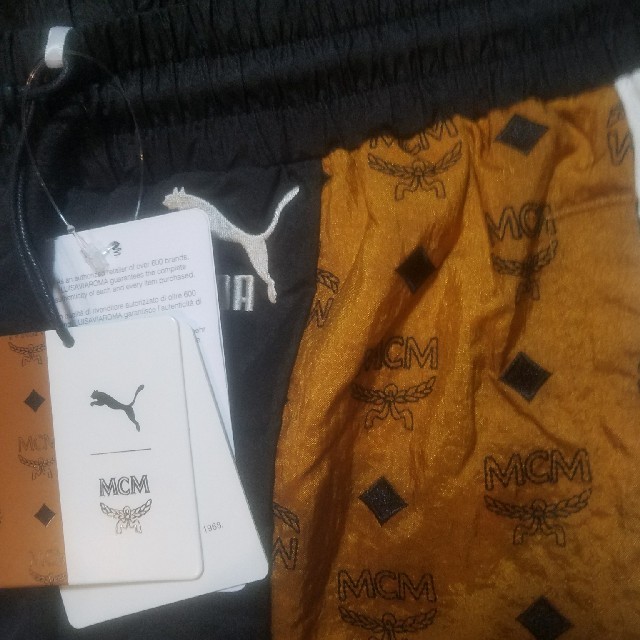 MCM(エムシーエム)のPUMA × MCM Track Pants プーマ パンツ メンズのトップス(ジャージ)の商品写真