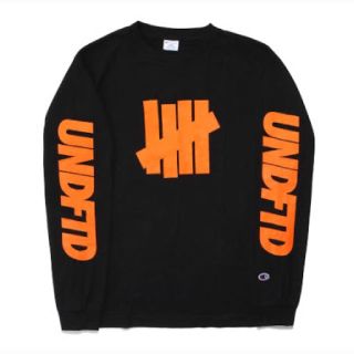 アンディフィーテッド(UNDEFEATED)のLサイズ undefeated champion ロンT 黒 supreme(Tシャツ/カットソー(七分/長袖))