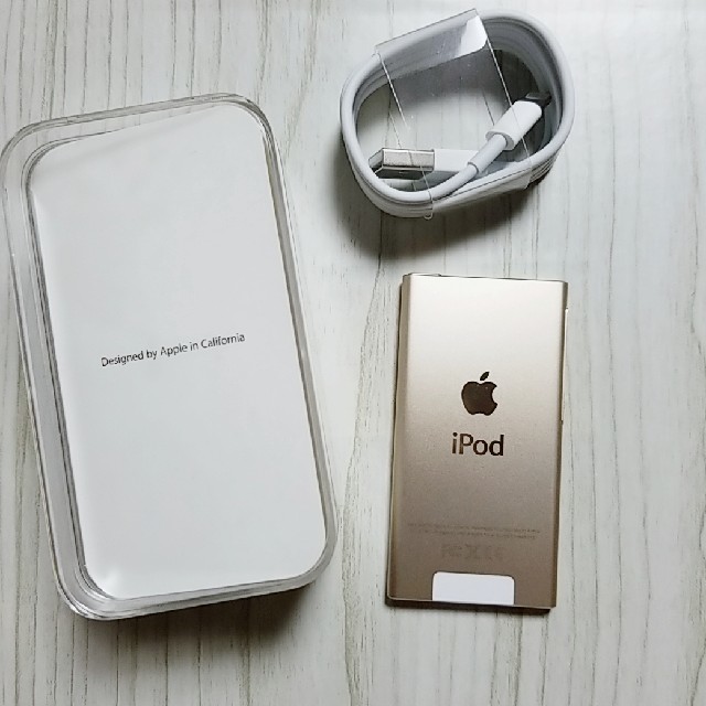 Apple(アップル)のiPod nano スマホ/家電/カメラのオーディオ機器(ポータブルプレーヤー)の商品写真