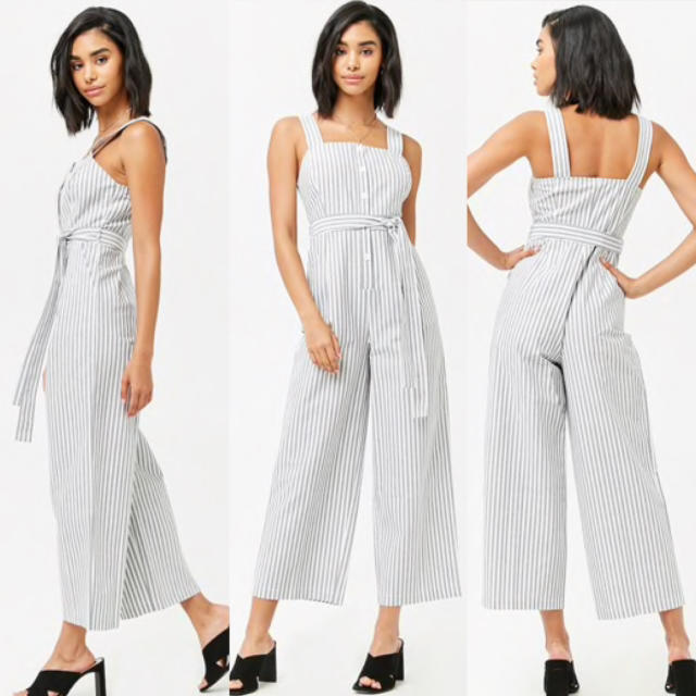 FOREVER 21(フォーエバートゥエンティーワン)のforever21☆ストライプ サロペット オールインワン レディースのパンツ(サロペット/オーバーオール)の商品写真