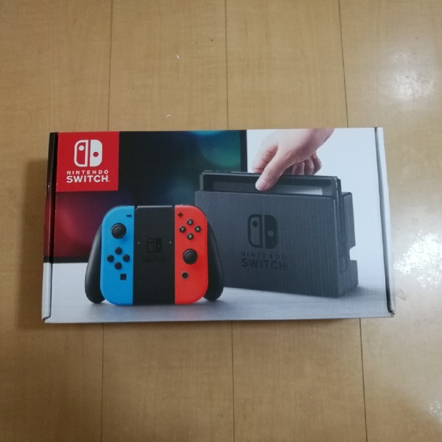 Nintendo Switch(ニンテンドースイッチ)の【美品】Nintendo Switch ニンテンドースイッチ本体 エンタメ/ホビーのゲームソフト/ゲーム機本体(家庭用ゲーム機本体)の商品写真