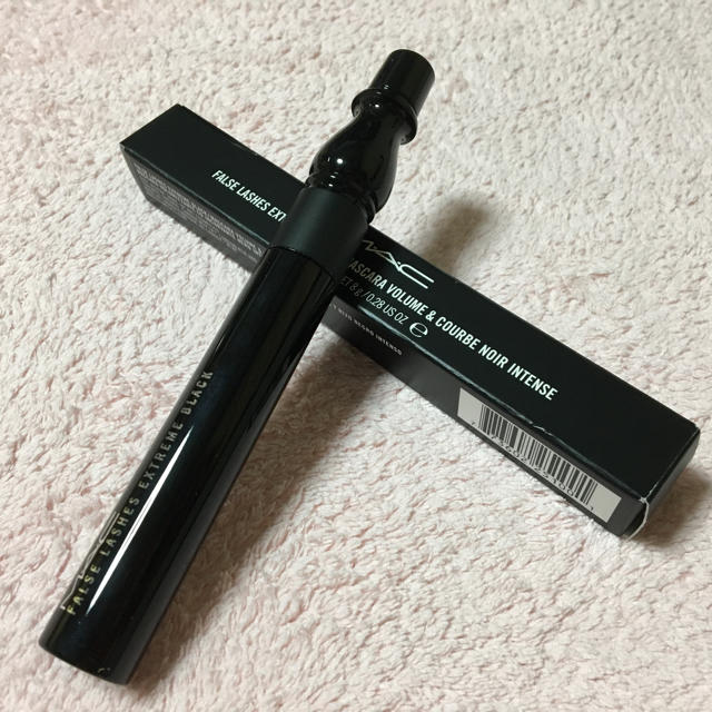 MAC(マック)の日本未発売⭐️MAC 新品 フォルスラッシュ マスカラエクストリーム(ブラック) コスメ/美容のベースメイク/化粧品(マスカラ)の商品写真