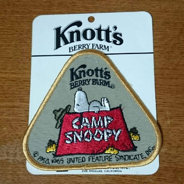 SNOOPY(スヌーピー)のKnott’s スヌーピーのエンブレム レディースのアクセサリー(ブローチ/コサージュ)の商品写真