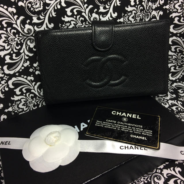 CHANEL(シャネル)のりょうちゃんまま専用【正規品】シャネル◆CHANEL◆キャビアスキン がま口財布 レディースのファッション小物(財布)の商品写真