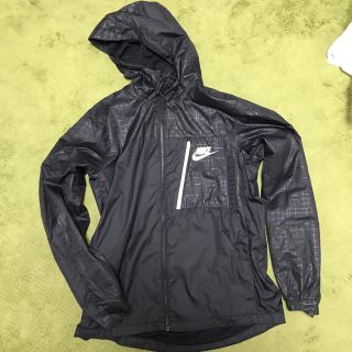 ナイキ(NIKE)のNike windbreaker(マウンテンパーカー)