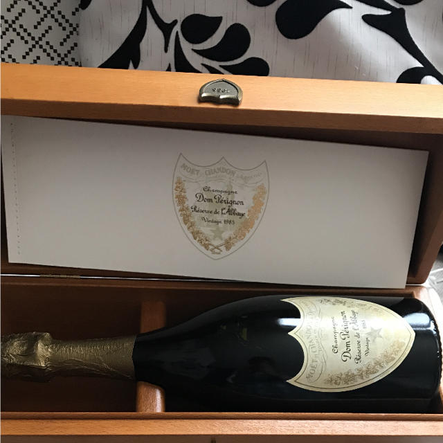 Dom Pérignon(ドンペリニヨン)のドンペリ  ドンペリヨン  ゴールド  ビンテージ 1985年  レア！！ 食品/飲料/酒の酒(シャンパン/スパークリングワイン)の商品写真