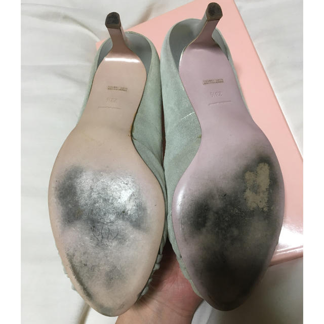 Rebecca Taylor(レベッカテイラー)のRebecca Tayler 天然皮シルバーパンプス レディースの靴/シューズ(ハイヒール/パンプス)の商品写真