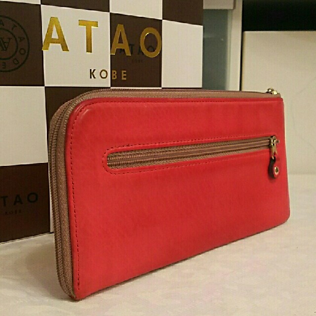 ATAO(アタオ)の再再出品　6/20削除　アタオ　リモクラッセ　ベリーピンク　(箱無し) レディースのファッション小物(財布)の商品写真