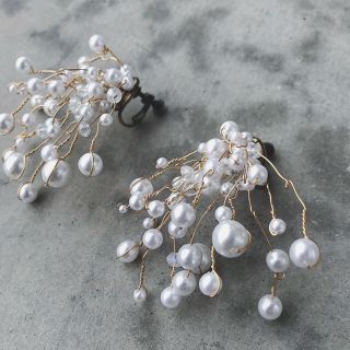 ワイヤーパール♡ボリューム♡ピアス／イヤリング(ピアス)