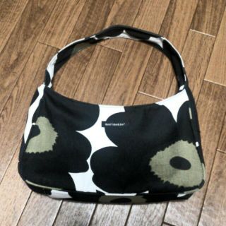 マリメッコ(marimekko)のマリメッコ白×黒のミニバッグ(ハンドバッグ)