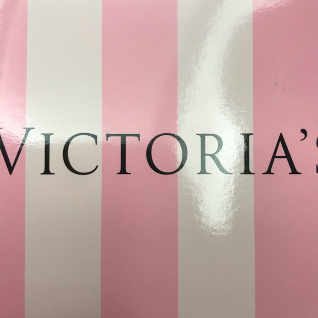 Victoria's Secret(ヴィクトリアズシークレット)のヴィクトリアシークレット グロス入りポーチ Ruby様専用 コスメ/美容のベースメイク/化粧品(リップグロス)の商品写真