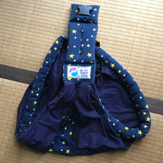 ☆専用☆ババスリング スタードット キッズ/ベビー/マタニティの外出/移動用品(スリング)の商品写真