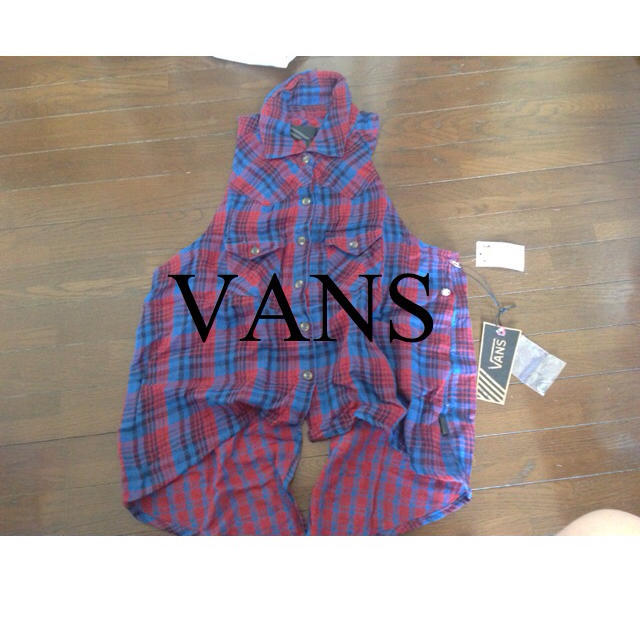 VANS(ヴァンズ)のVANS 柄シャツ レディースのトップス(シャツ/ブラウス(半袖/袖なし))の商品写真